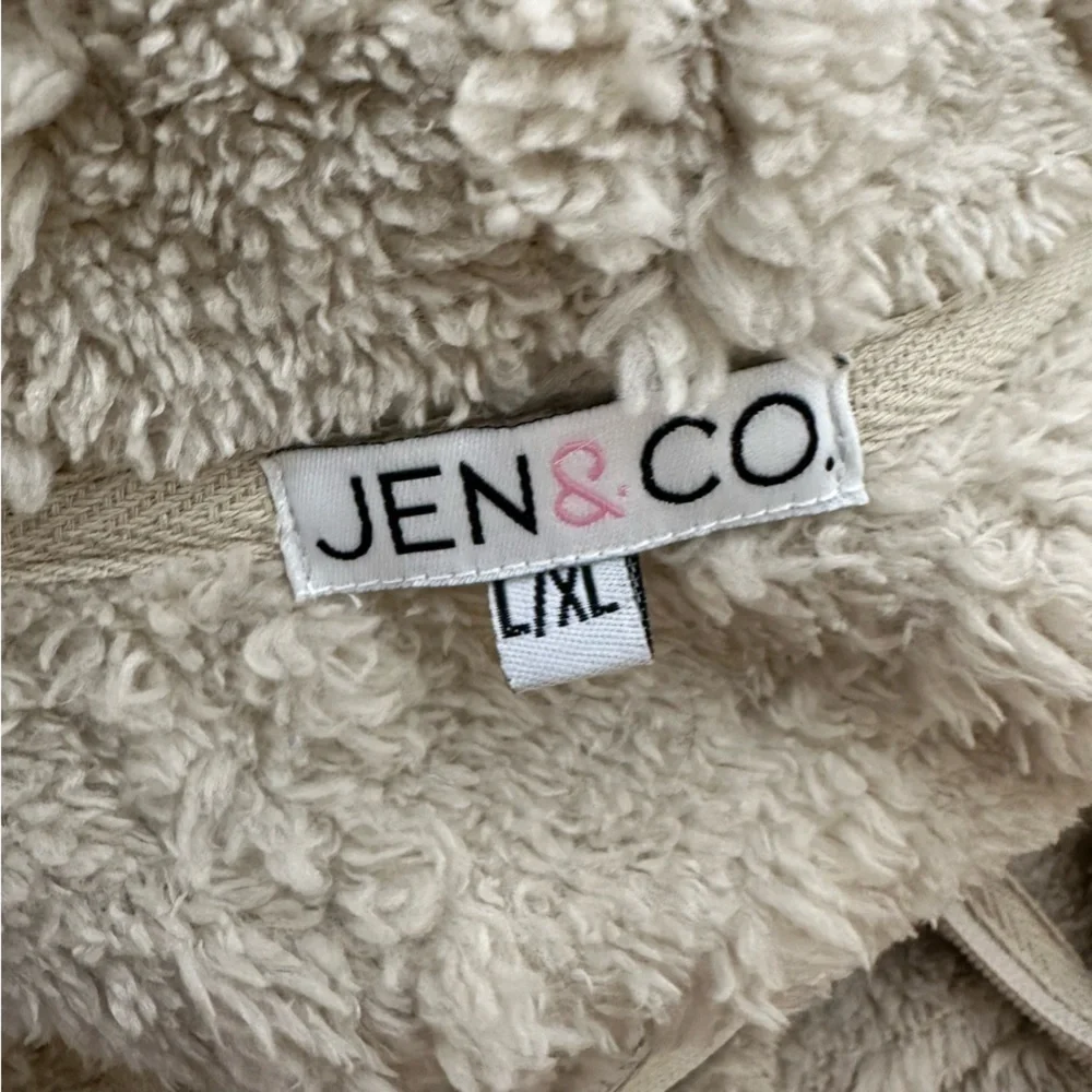 Jen & Co Faux Fur Quarter Zip Pullover size L/XL